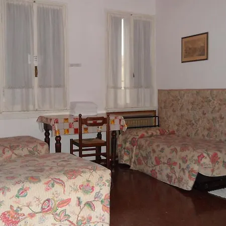 Hotel Locanda Ca' Foscari Venice Room photo