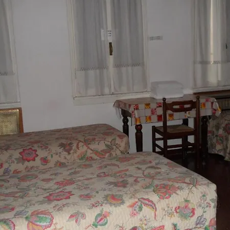 Hotel Locanda Ca' Foscari Venice Room photo
